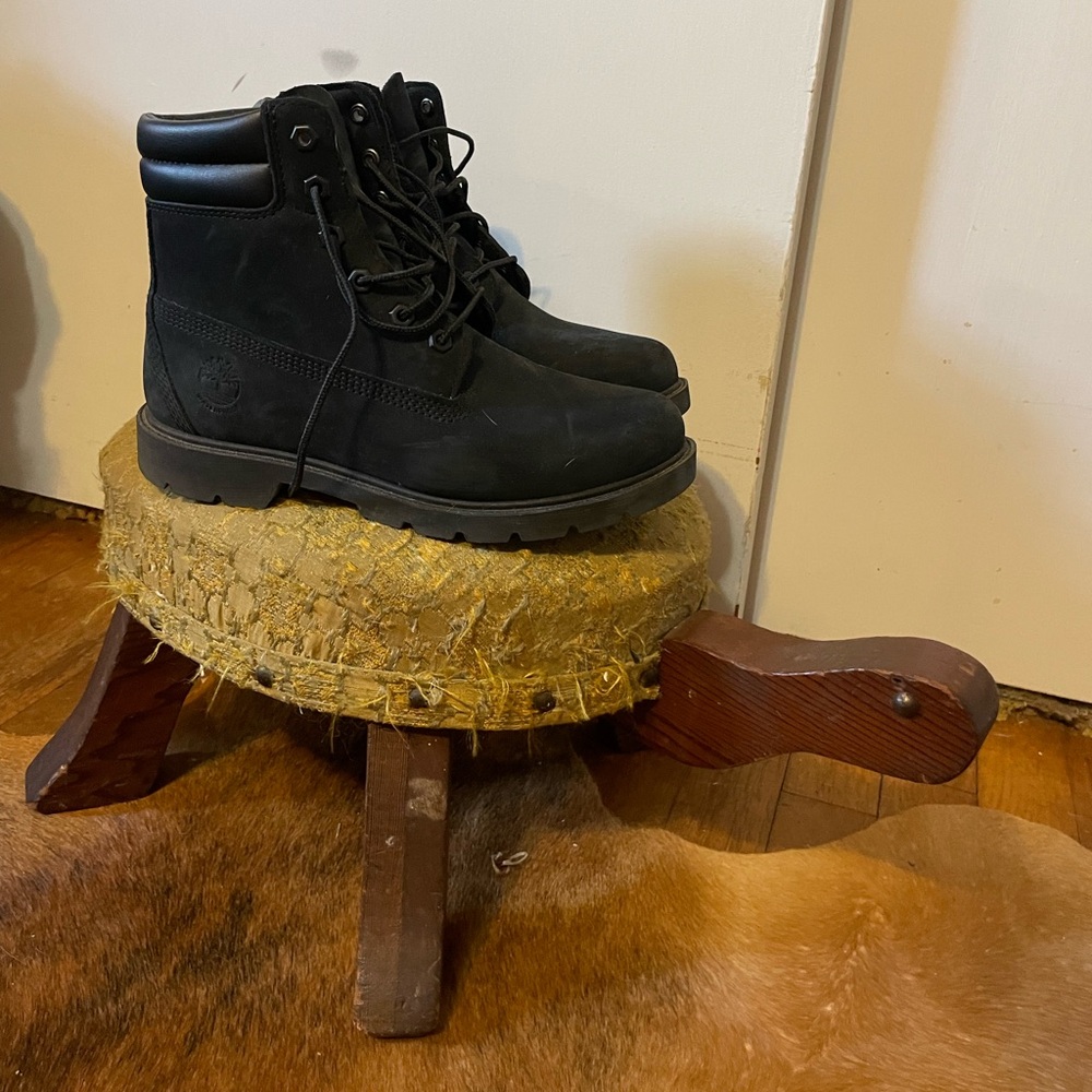 Timberland women’s waterproof boots size 8